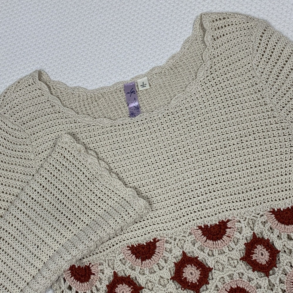 Alya Cream Crochet Open Knit Crop Top Womens Small Boho Long Sleeve Pink Red